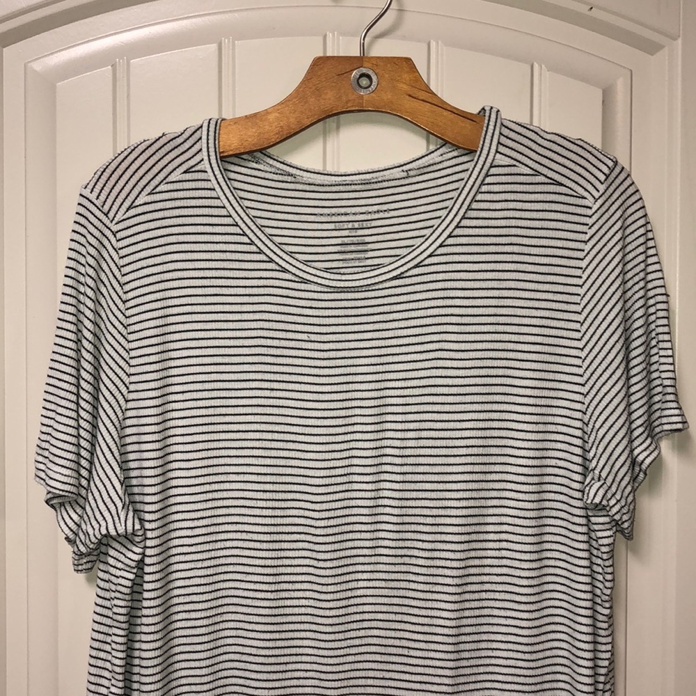 Women’s American Eagle T-shirt